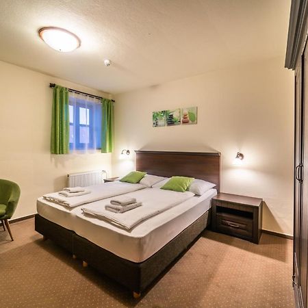 Hotel Koruna Prachatice Ngoại thất bức ảnh