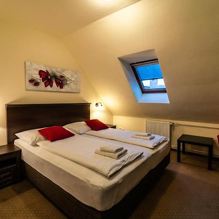 Hotel Koruna Prachatice Ngoại thất bức ảnh