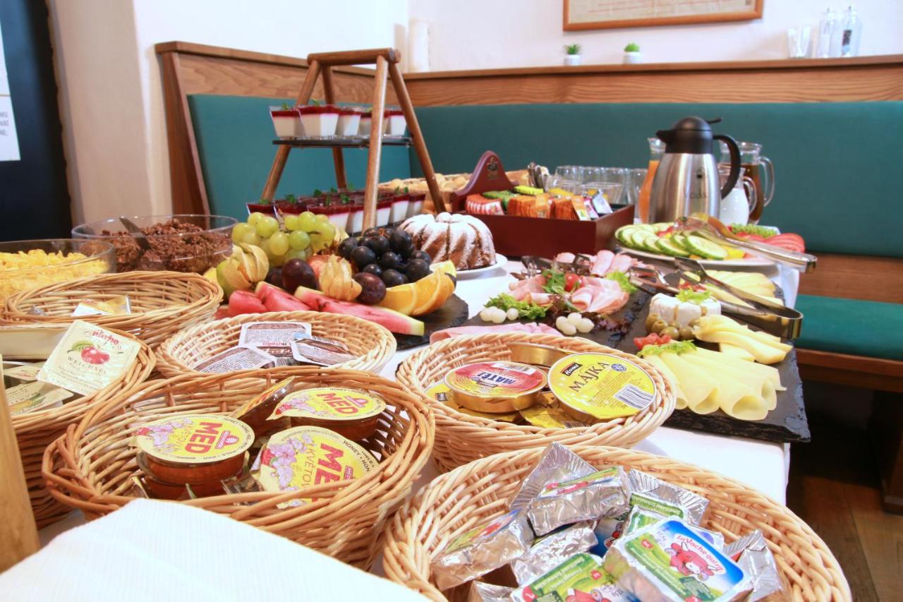 Hotel Koruna Prachatice Ngoại thất bức ảnh