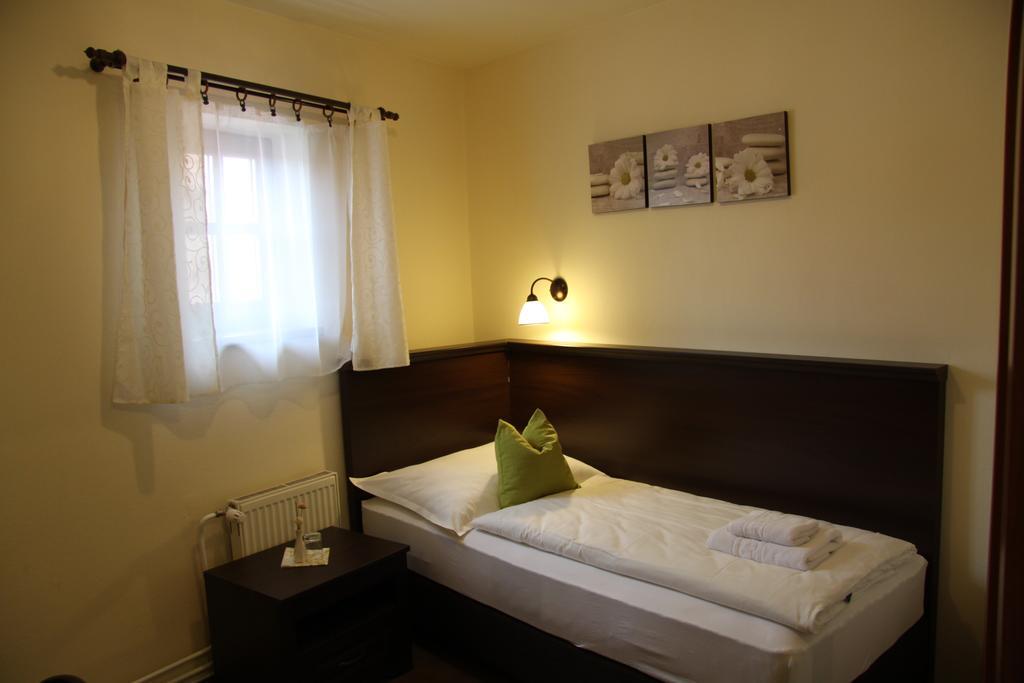 Hotel Koruna Prachatice Ngoại thất bức ảnh