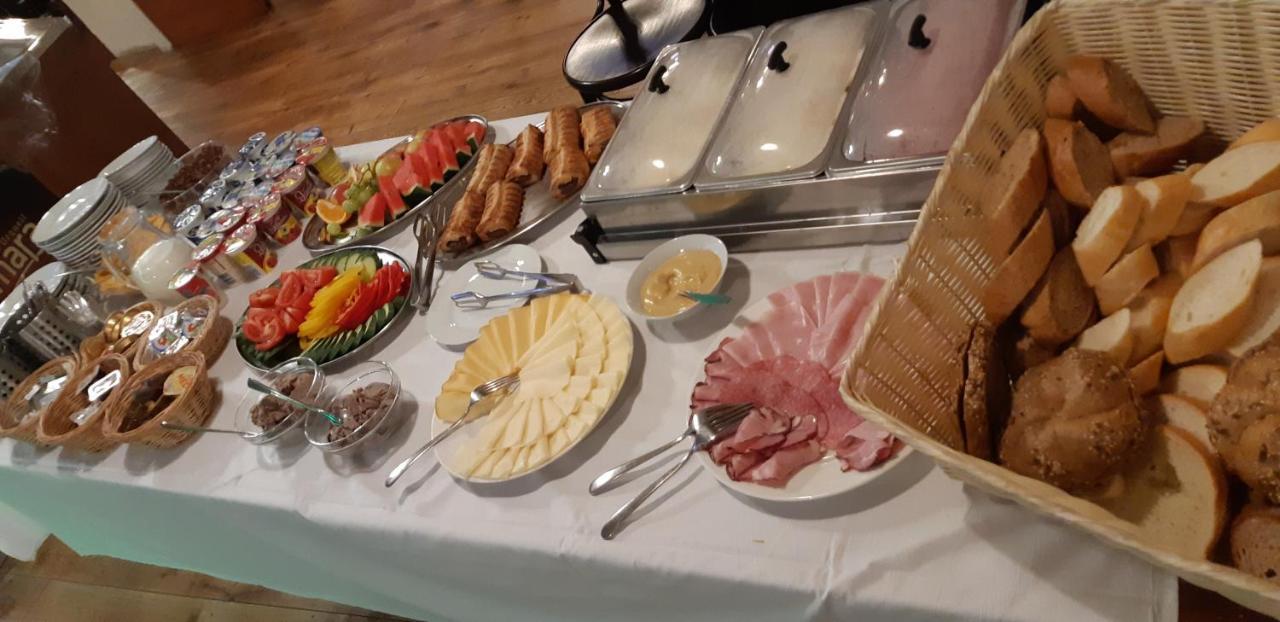 Hotel Koruna Prachatice Ngoại thất bức ảnh